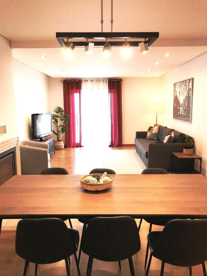 Terrace Apartment - T2 Com Garagem Fechada Gratuita Aveiro Kültér fotó
