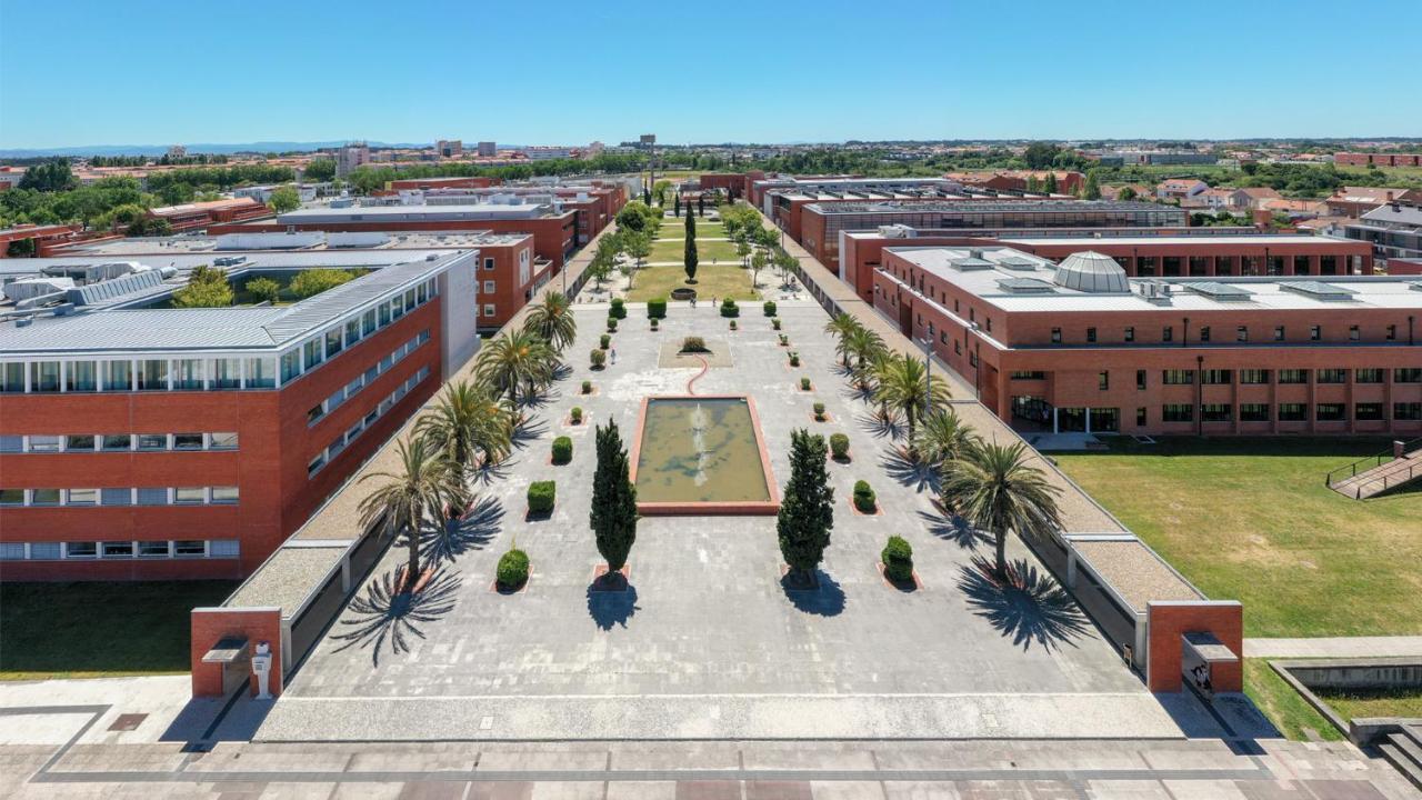 Terrace Apartment - T2 Com Garagem Fechada Gratuita Aveiro Kültér fotó